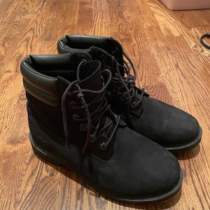 Black timberland boots